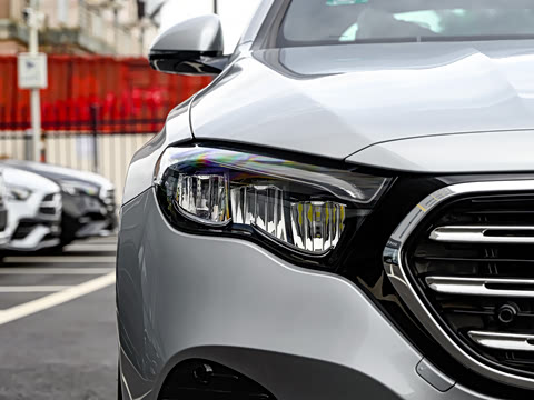 2024�� E 350 e L ���ʽ��϶����γ�