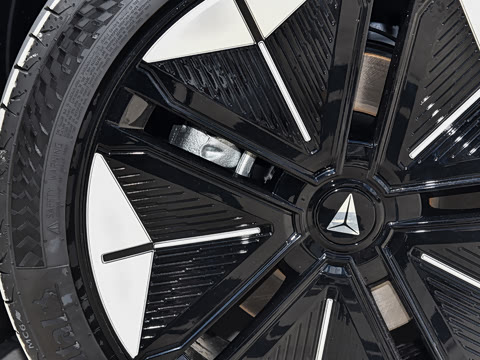 2024�� 610Max�����