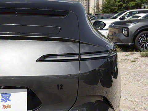 2025�� �Ŀ� Ultra���̰�