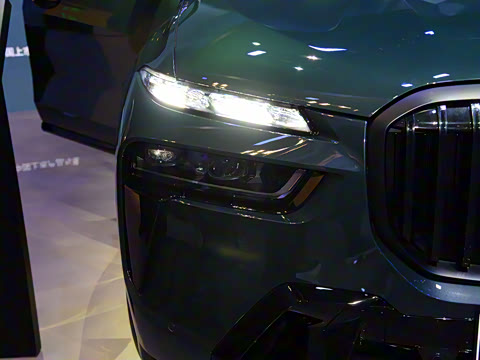 2024�� xDrive M60i