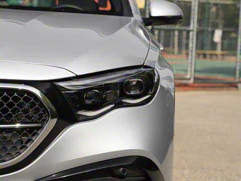 2024�� E 350 e L ���ʽ��϶����˶��γ�