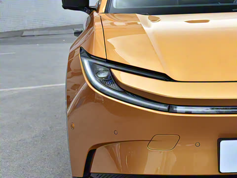 2025�� 550 PRO���а�