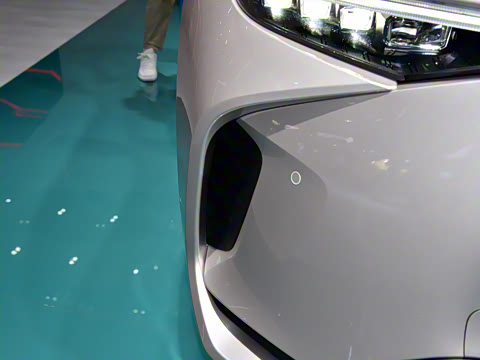 2025�� 560 ����Max��