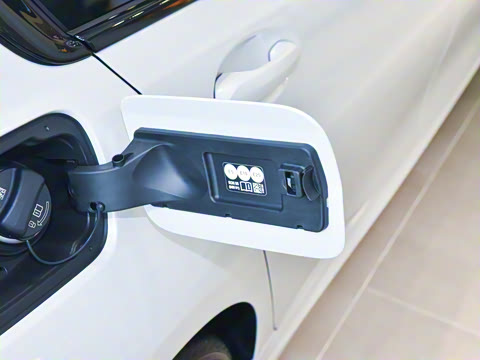 2025�� 330Li ������ M�˶���ҹ��װ