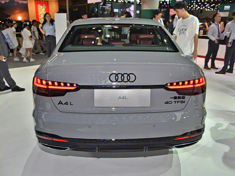 2025�� 200���������� 40 TFSI ���������� B&O ��ҹ��