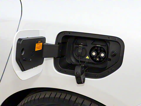 2025�� ���� 550ProѲ����