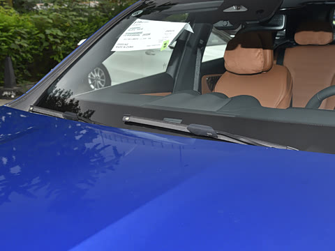 2024��  �Ŀ� GLC 260 L 4MATIC ������ 5��