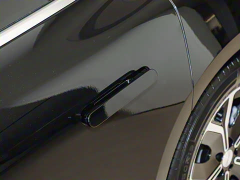 2025�� 705km Max