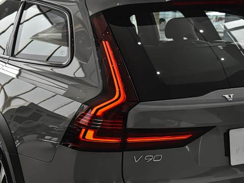 2025�� Cross Country B5 AWD ��Զ��