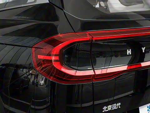 2023�� ��� 2.0L ����LUX