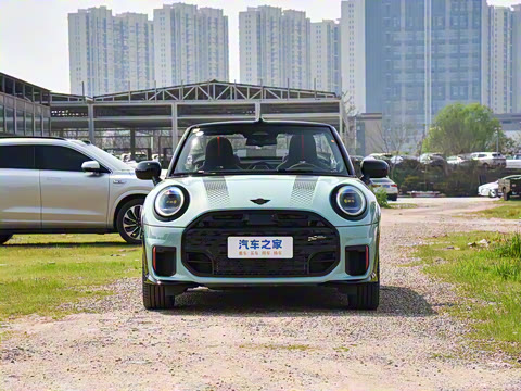 2025�� JOHN COOPER WORKS CABRIO