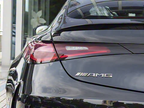 2024�� AMG CLE 53 4MATIC+ ���ܳ�