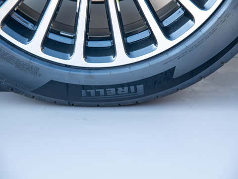 2025�� ���� Ultra�� 53.4kWh 5����