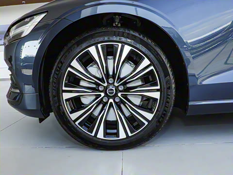 2025�� B4 ��Զ������