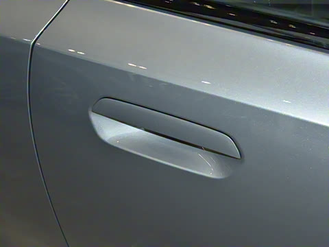 2025�� 225i M�˶���ҹ��װ