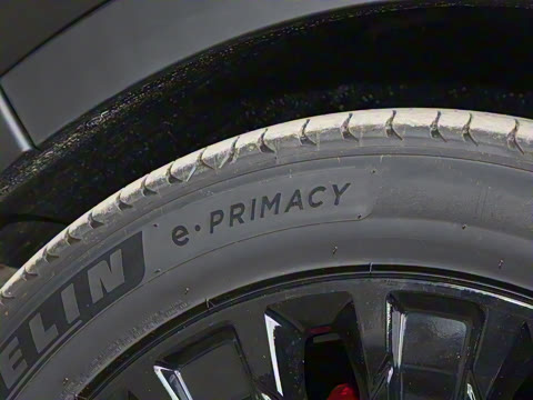 2025�� 400T ̽����