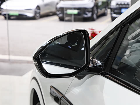 2023�� 755 �������� Pro