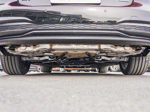 2025�� 55 TFSI quattro ������