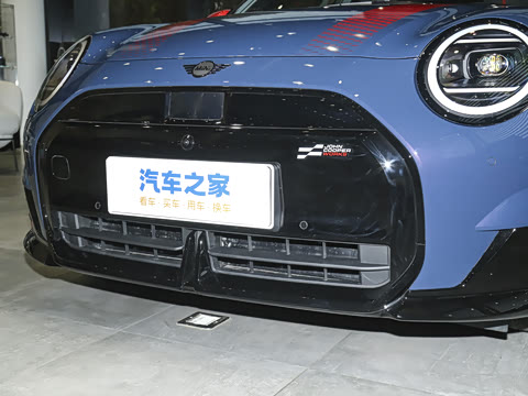 2025�� JOHN COOPER WORKS