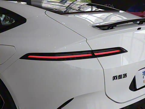 2025�� �Ŀ� Ultra���̰�