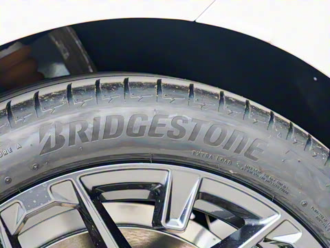 2025�� 330Li M�˶���ҹ��װ