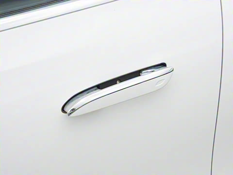 2024�� �Ŀ� E 300 L ʱ����