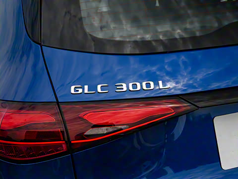 2025�� GLC 300 L 4MATIC ������ 7��