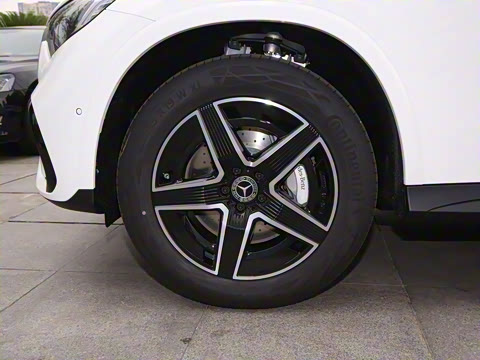 2025�� �Ŀ� GLC 260 4MATIC ����SUV