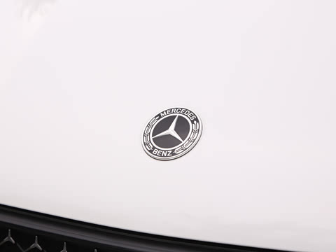 2025�� �Ŀ� GLC 260 4MATIC ����SUV