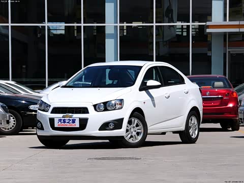 2011�� ���� 1.4L AT SE
