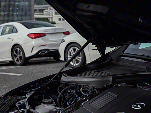 2025�� GLC 300 L 4MATIC ������ 5��