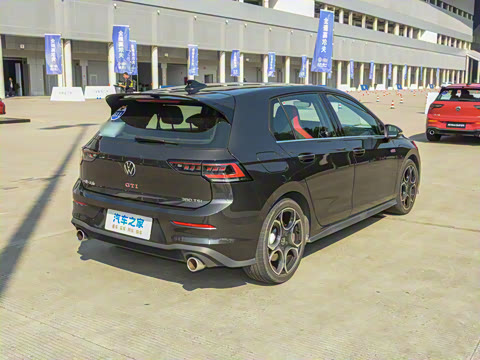 2025�� 380TSI DSG GTI