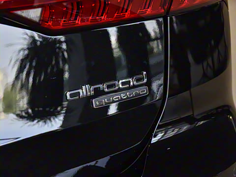 2025�� allroad quattro ̽���� 55 TFSI ����ԽҰ��