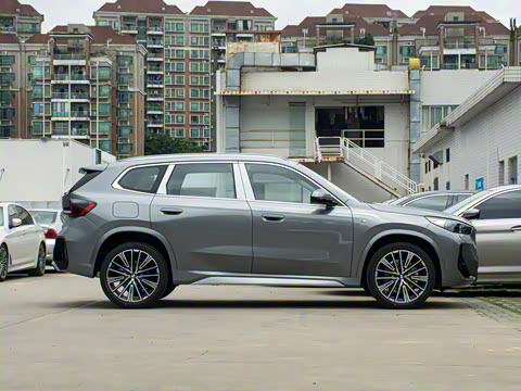 2024�� xDrive25Li M�˶���װ