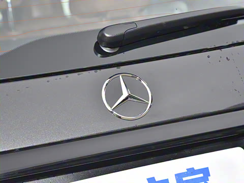 2025�� GLC 260 L 4MATIC ������