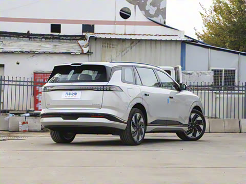 2025�� 636Ultra����� 5��