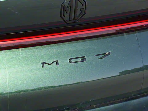 2025�� 2.0T 405 AT������