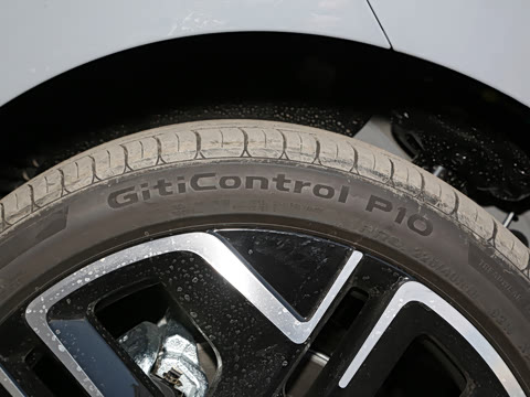 2025�� 300TSI R-Line