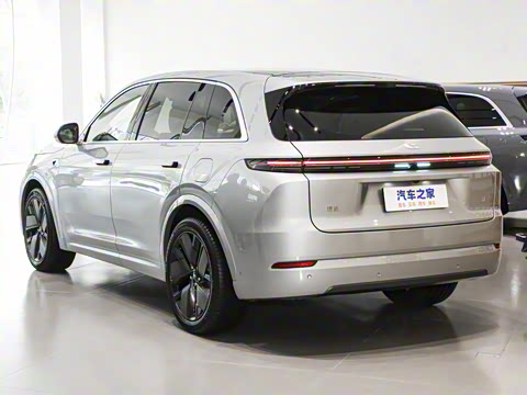 2025�� Ultra ���ܻ��°�