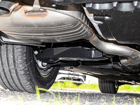 2025�� �Ŀ� E 260 L �˶���