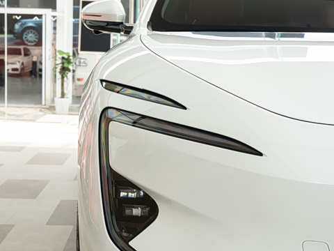 2025�� �Ŀ� Ultra���̰�