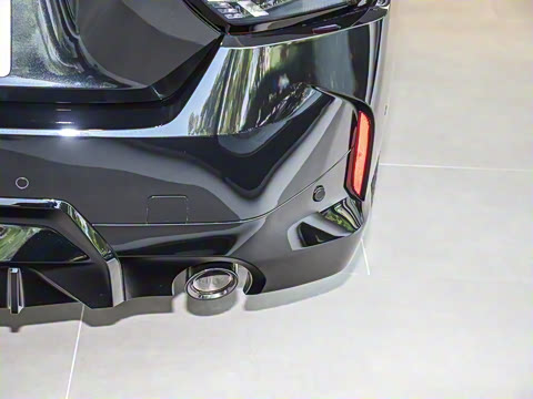 2023�� 225i M�˶���ҹ��װ