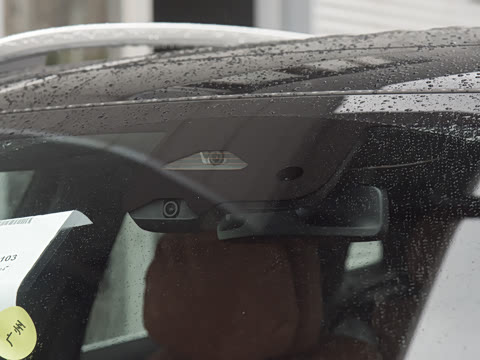 2025�� GLC 260 L 4MATIC ������