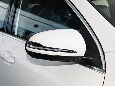 2025�� �Ŀ� GLA 200