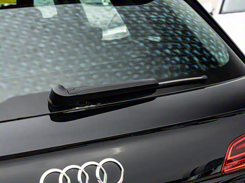 2025�� 40 TFSI ����������