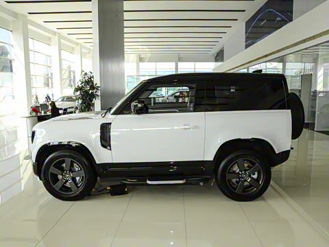 2025�� 90 3.0T P400 X-Dynamic HSE