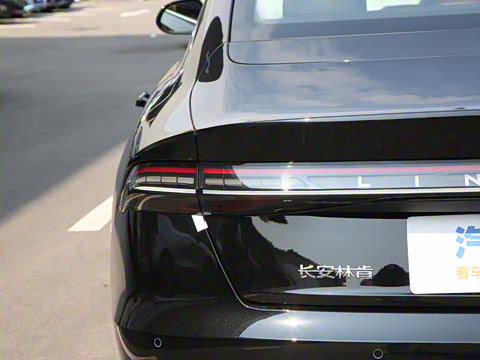 2025�� 2.0T ���ݰ�