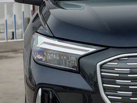 2024�� 40 e-tron ������