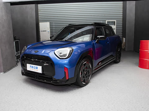 2025�� JOHN COOPER WORKS