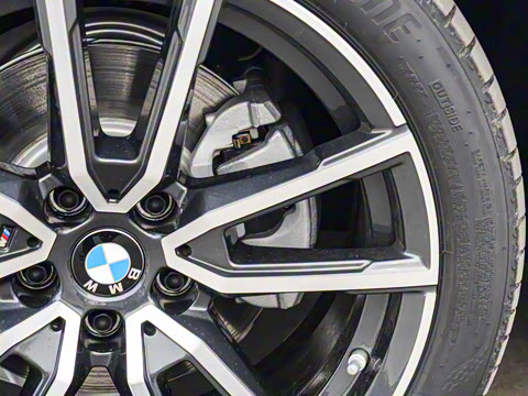 2025�� 325Li M�˶���װ